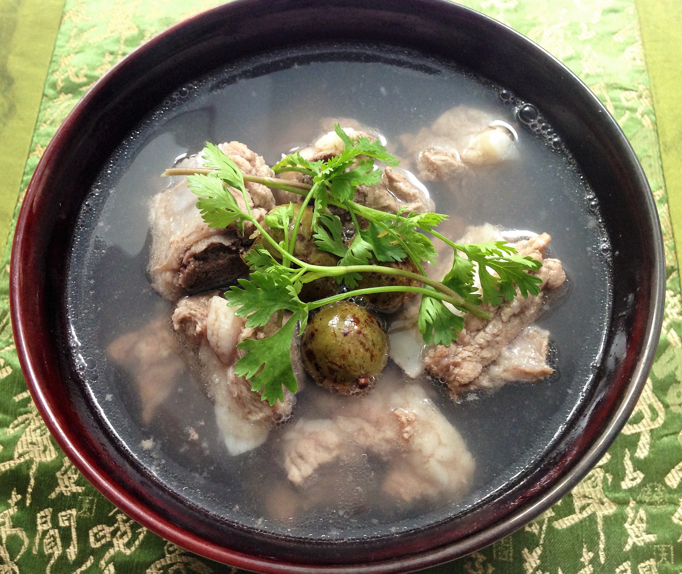 Sườn non nấu sấu