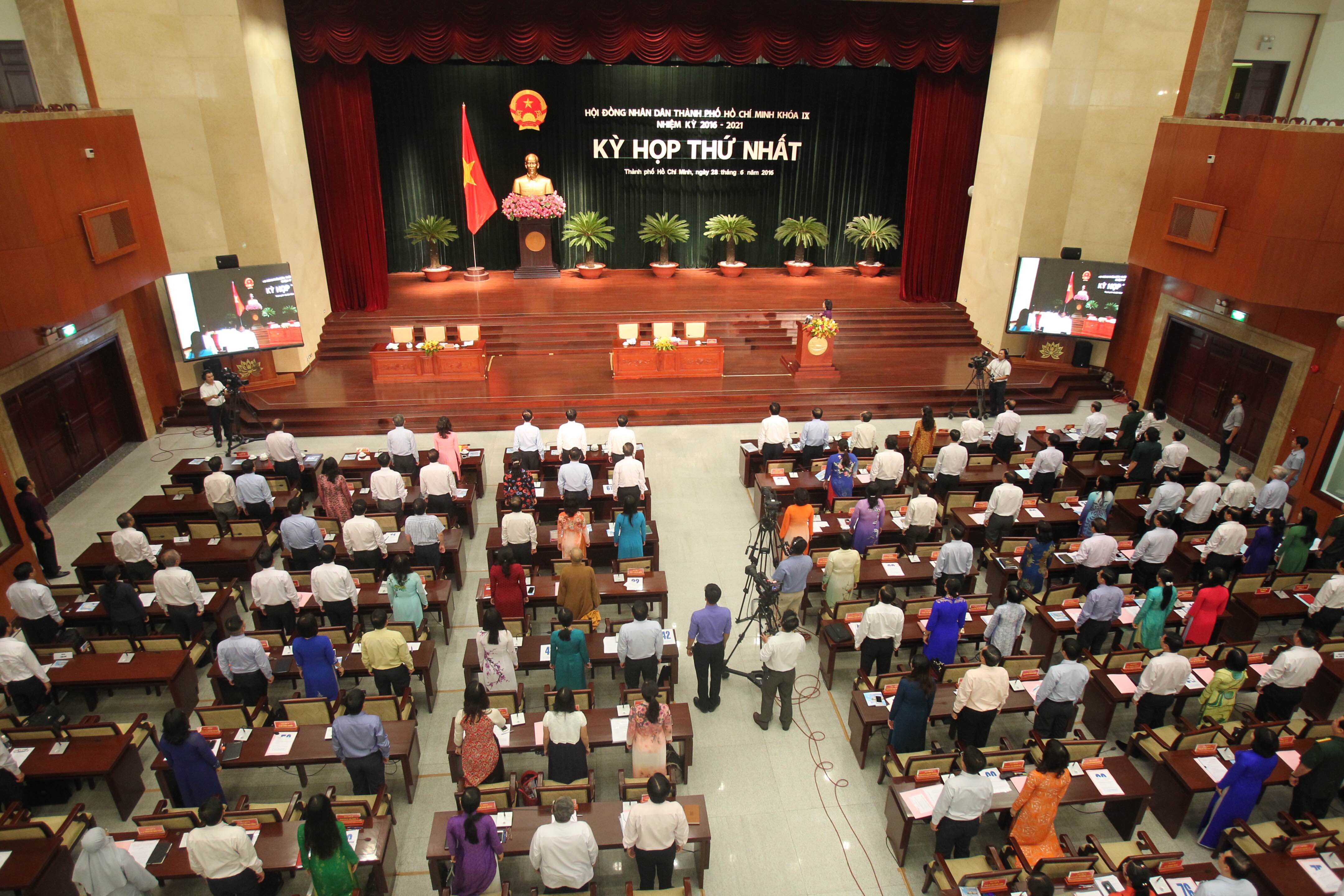 Bí thư Đinh La Thăng: Phải gần dân, nghe và thấu hiểu dân