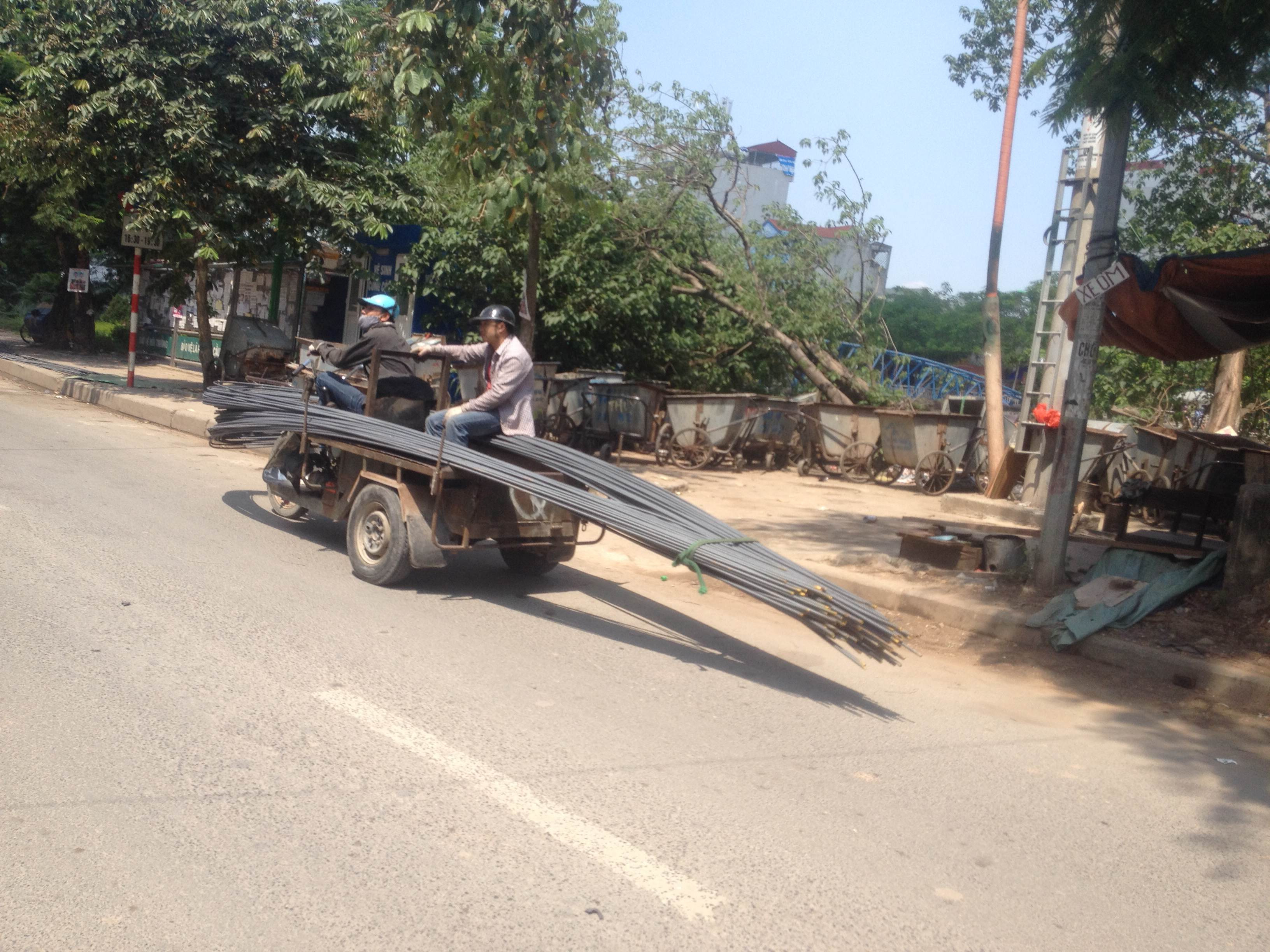 Chủ tịch Hà Nội yêu cầu xử lý nghiêm xe cồng kềnh