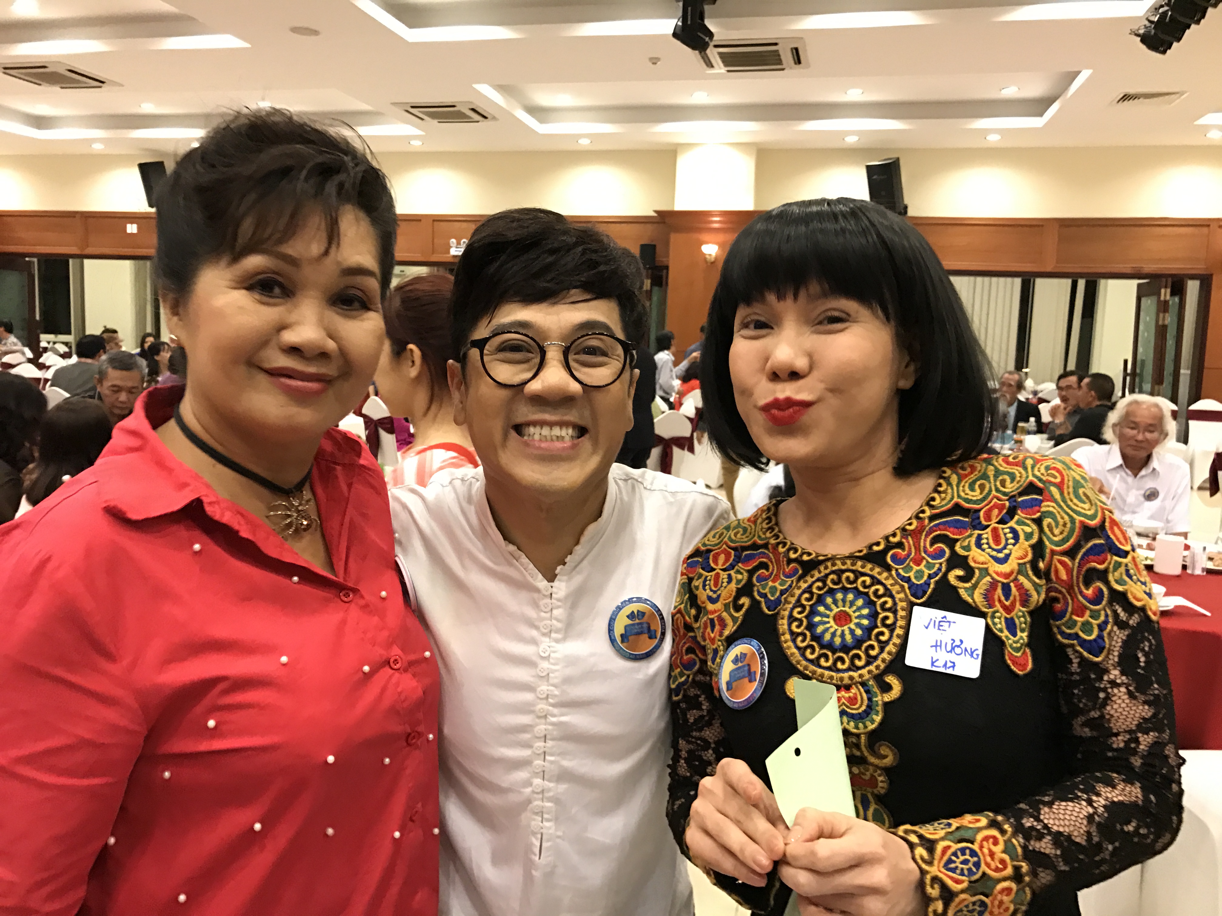 NSƯT Th&agrave;nh Lộc, NS Xu&acirc;n Hương v&agrave; Việt Hương trong ng&agrave;y hội ngộ