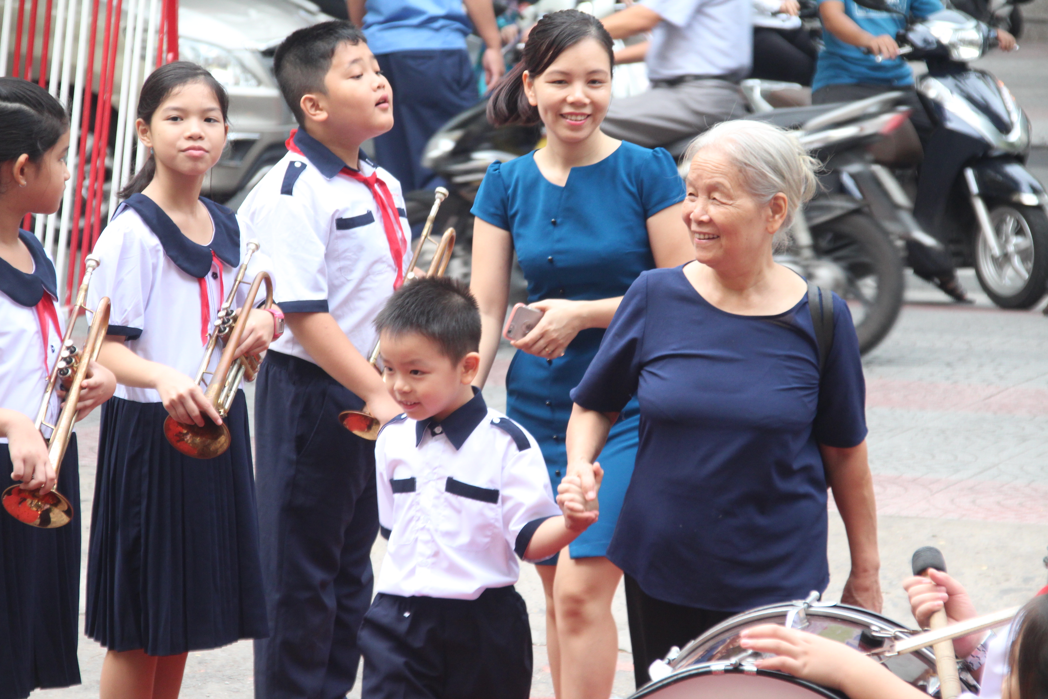 Không biến lễ khai giảng thành nơi báo cáo thành tích