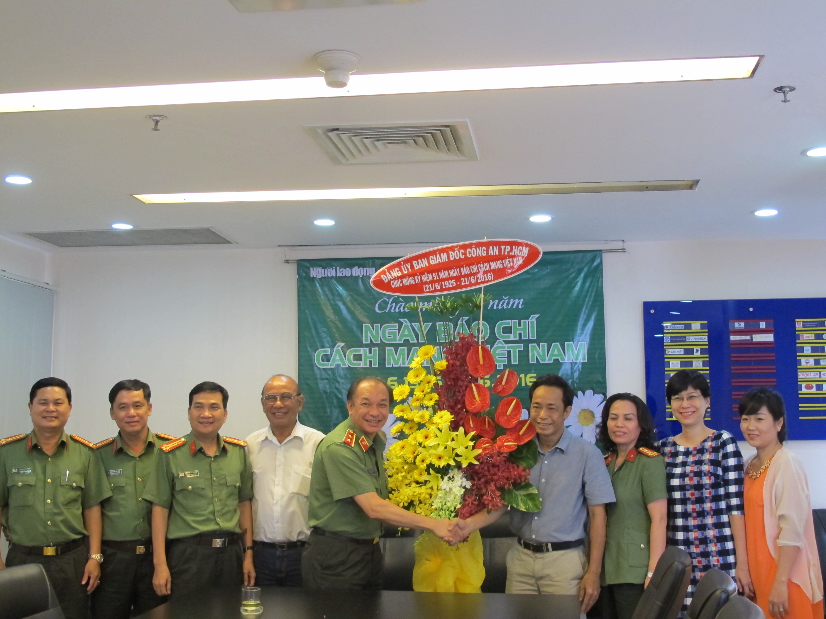 Báo Người Lao Động và Công an TP HCM tăng cường phối hợp