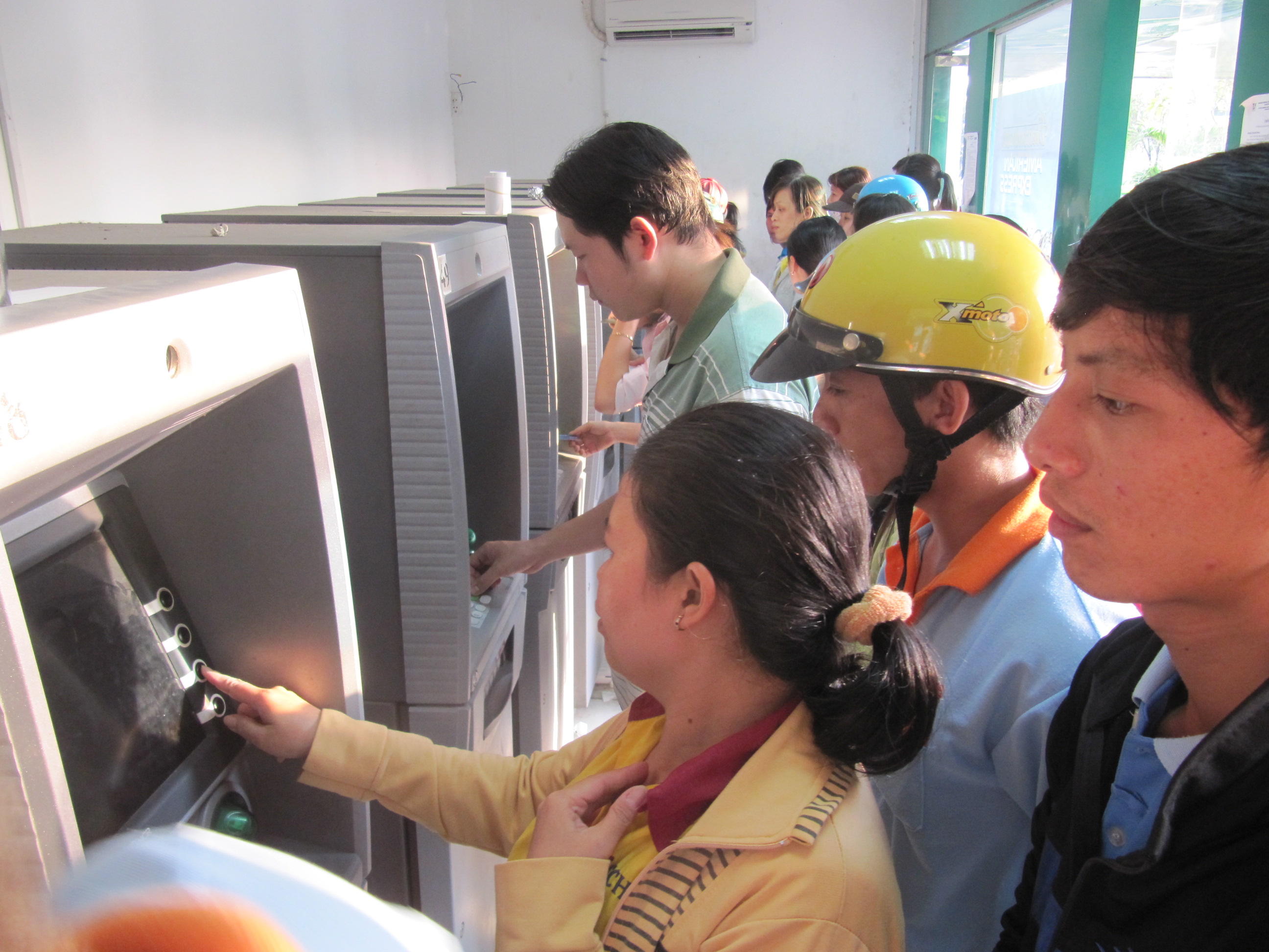 Giám sát chặt các giao dịch ngân hàng trực tuyến
