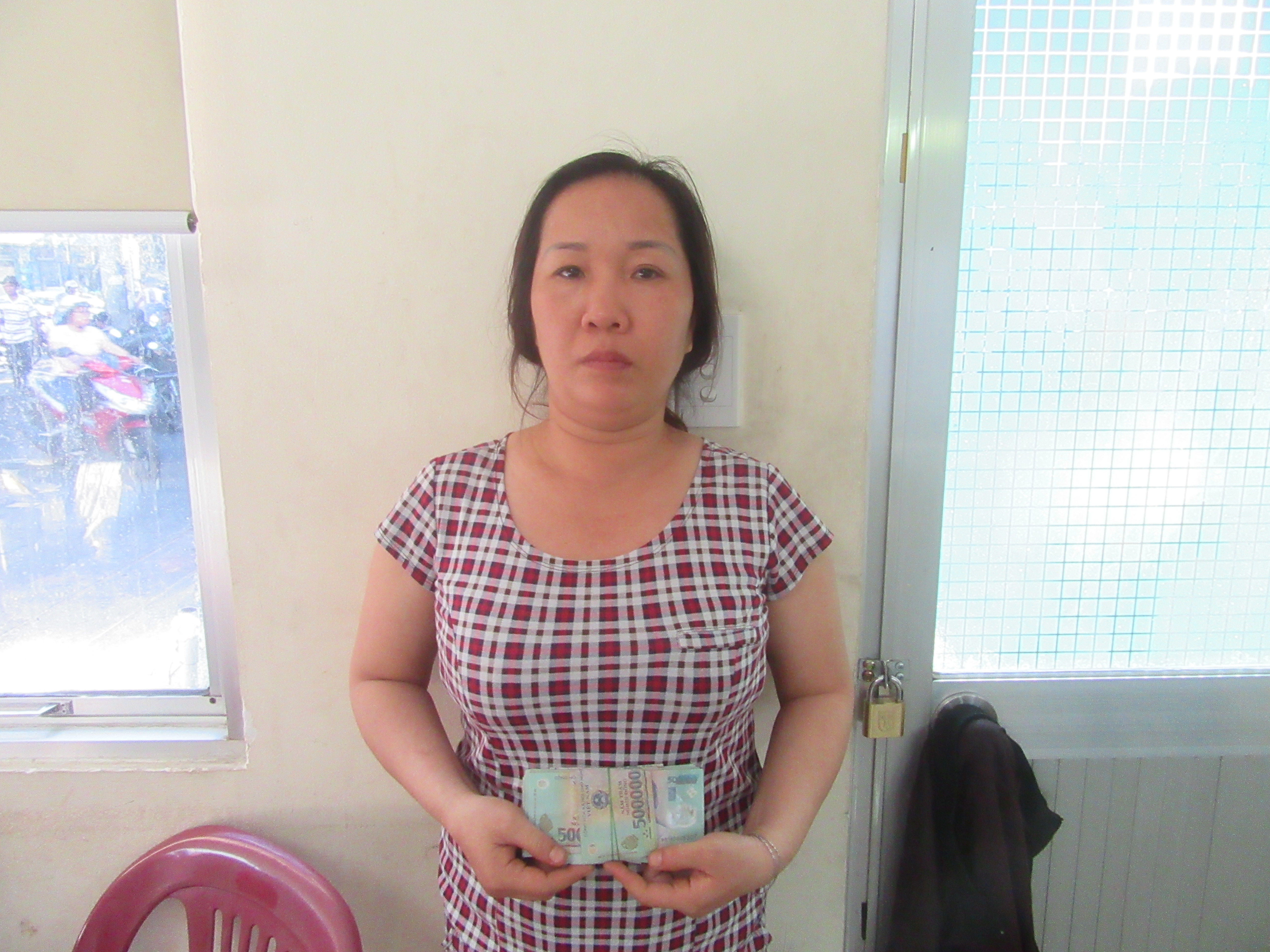 Đến người bệnh cũng không tha