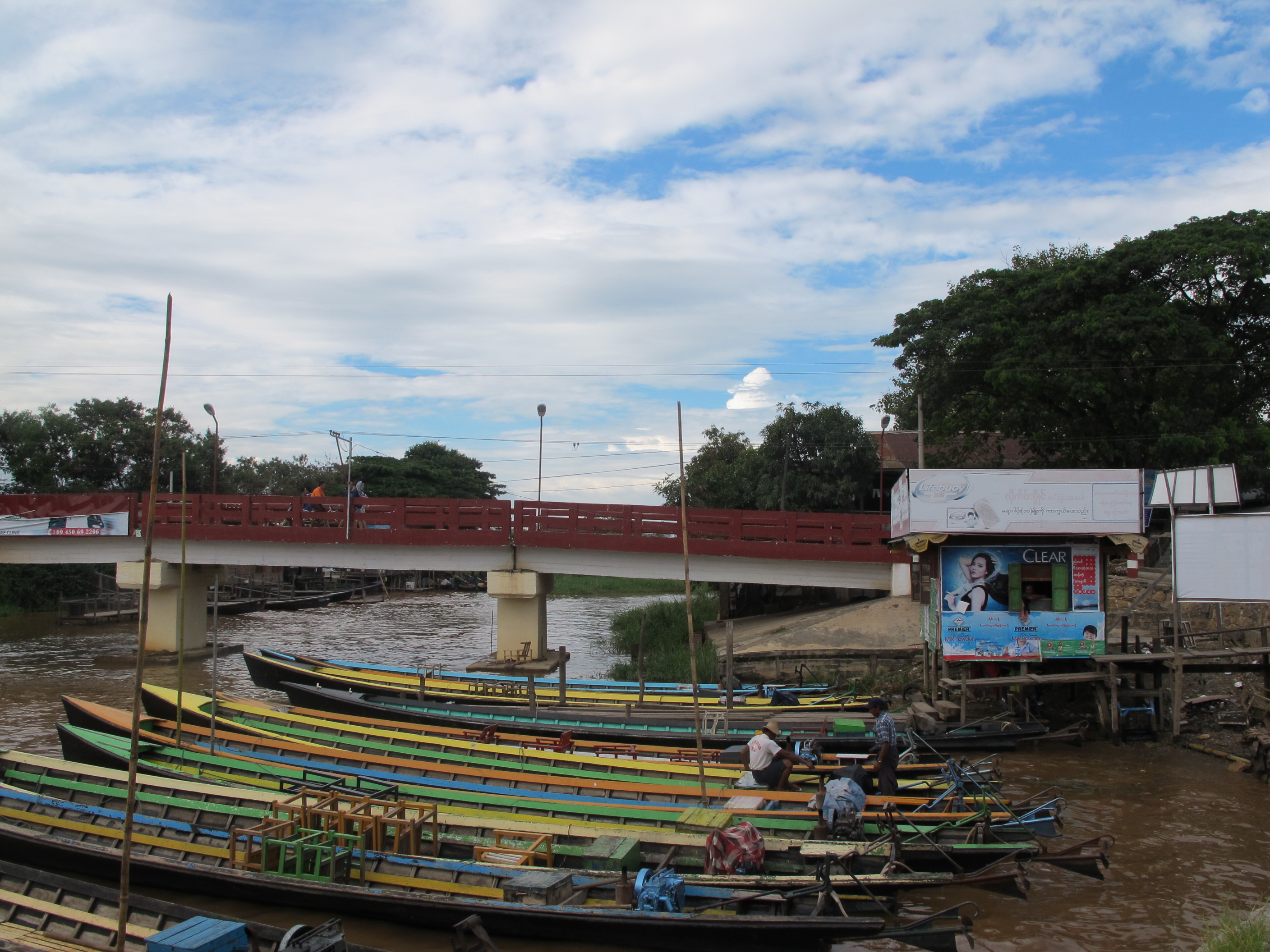 Bến thuyền ở Inle
