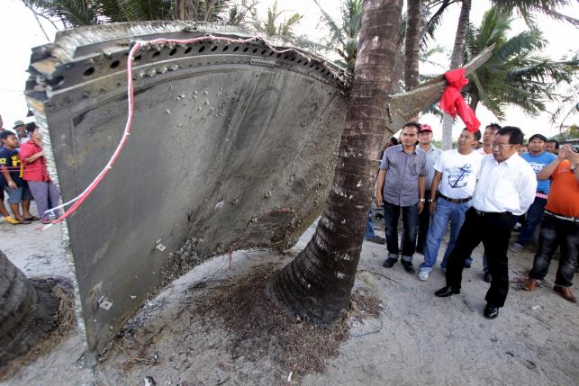 Thái Lan: Mảnh vỡ nghi của MH370 là rác vũ trụ?