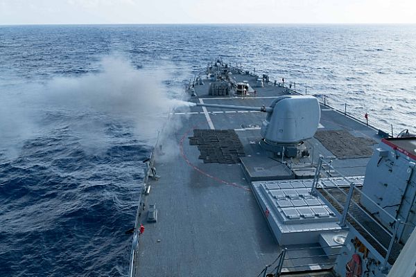 Mỹ có thể triển khai pháo di động ở biển Đông