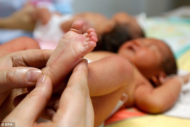Tự cắt “của quý” vì không sinh được con trai
