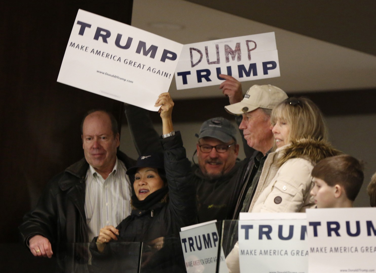 Báo chí Trung Quốc chịu hết nổi tỉ phú Trump