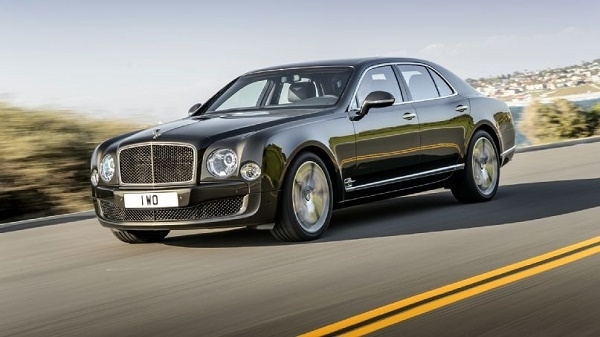 Siêu xe Bentley Mulsanne Speed 2016 nộp thuế gần 13 tỉ đồng