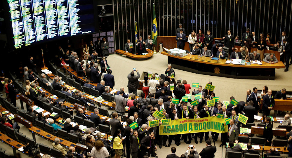 Brazil: Phiên bỏ phiếu luận tội chưa từng có ở Hạ viện