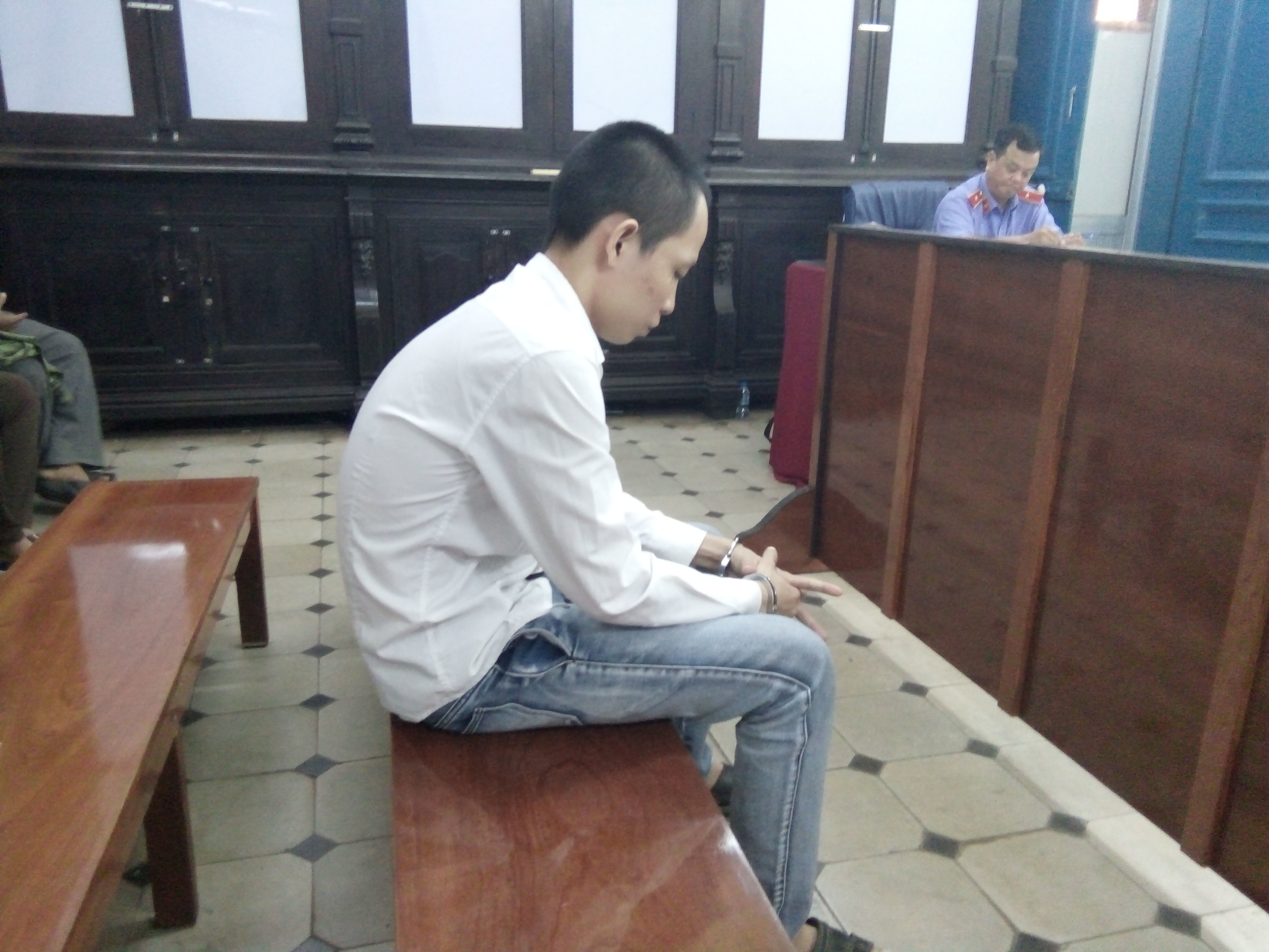 
Bị c&aacute;o Ru Ly tại phi&ecirc;n t&ograve;a ph&uacute;c thẩm.
