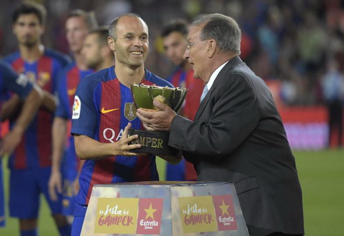 Andres Iniesta gia nhập J-League, nhận lương khủng 75 triệu euro - Ảnh 4.