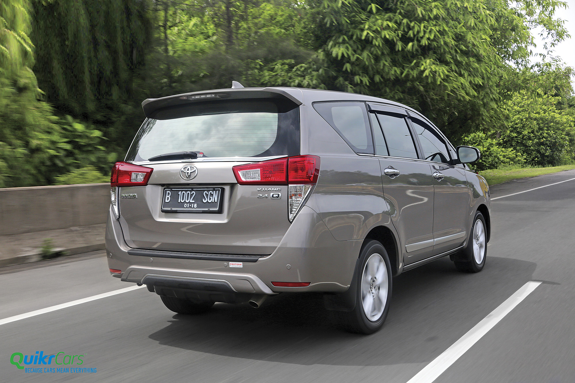 Innova mới về trong tháng 7, tăng gần 100 triệu đồng