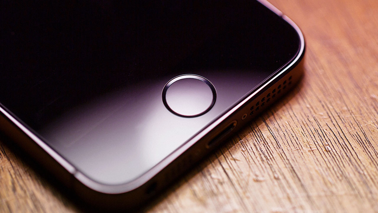 iPhone 4 inch giá 400 USD