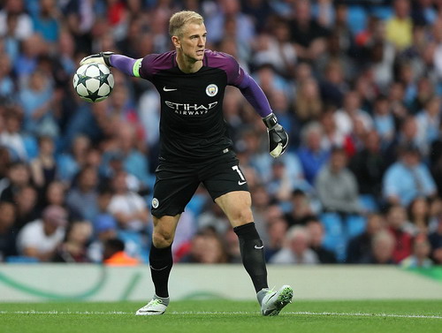 Joe Hart chia tay đẫm nước mắt, Hazard lập hat-trick