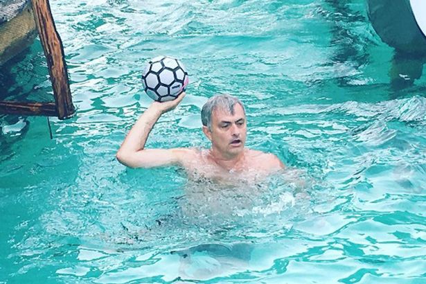 Mourinho thư giãn trước khi "phiêu lưu" với M.U