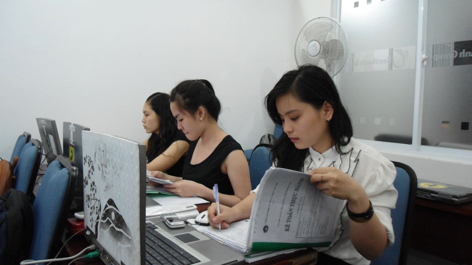 Pháp luật không cấm ký hợp đồng ngắn hạn