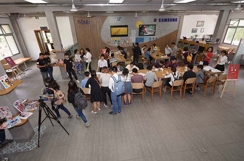 Khám phá “những bài học không có trong sách vở”