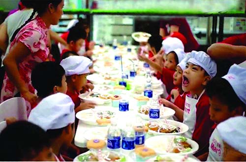 Tổ chức vui chơi cho trẻ em khuyết tật