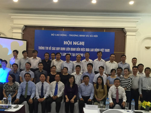 Phải báo cáo trước khi đưa lao động sang Lào