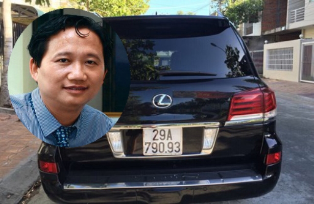 
Chi&ecirc;́c Lexus ban đ&acirc;̀u được C&ocirc;ng an TP Hà N&ocirc;̣i c&acirc;́p bi&ecirc;̉n trắng. Ảnh Internet
