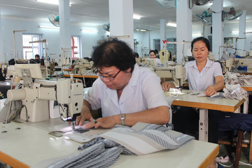 61 tuổi không được tham gia BHXH?