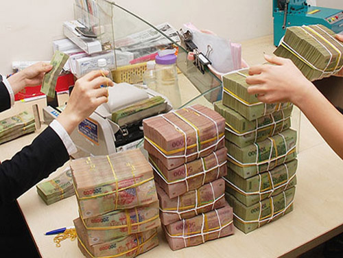 Bắt 2 đối tượng lừa 8 tỉ đồng chạy… giãn nợ ngân hàng