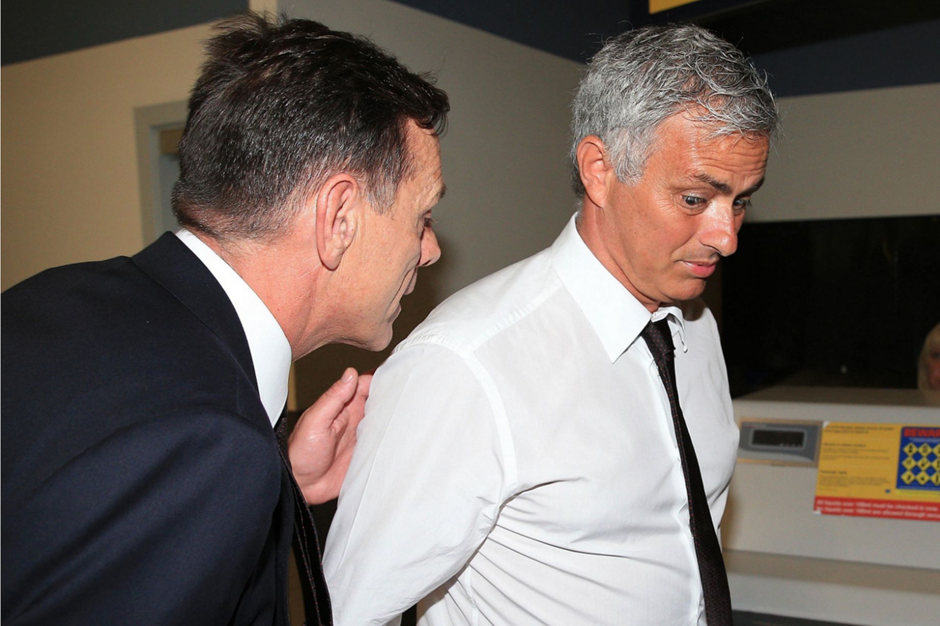 Mourinho sang Trung Quốc, chuẩn bị đối đầu Guardiola