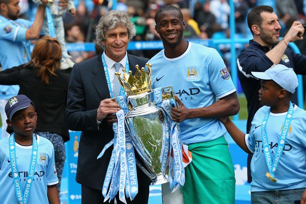 Toure g&oacute;p c&ocirc;ng lớn gi&uacute;p Man City 2 lần gi&agrave;nh C&uacute;p Premier League v&agrave; c&aacute;c danh hiệu kh&aacute;c v&agrave; l&agrave; thần tượng của nhiều CĐV