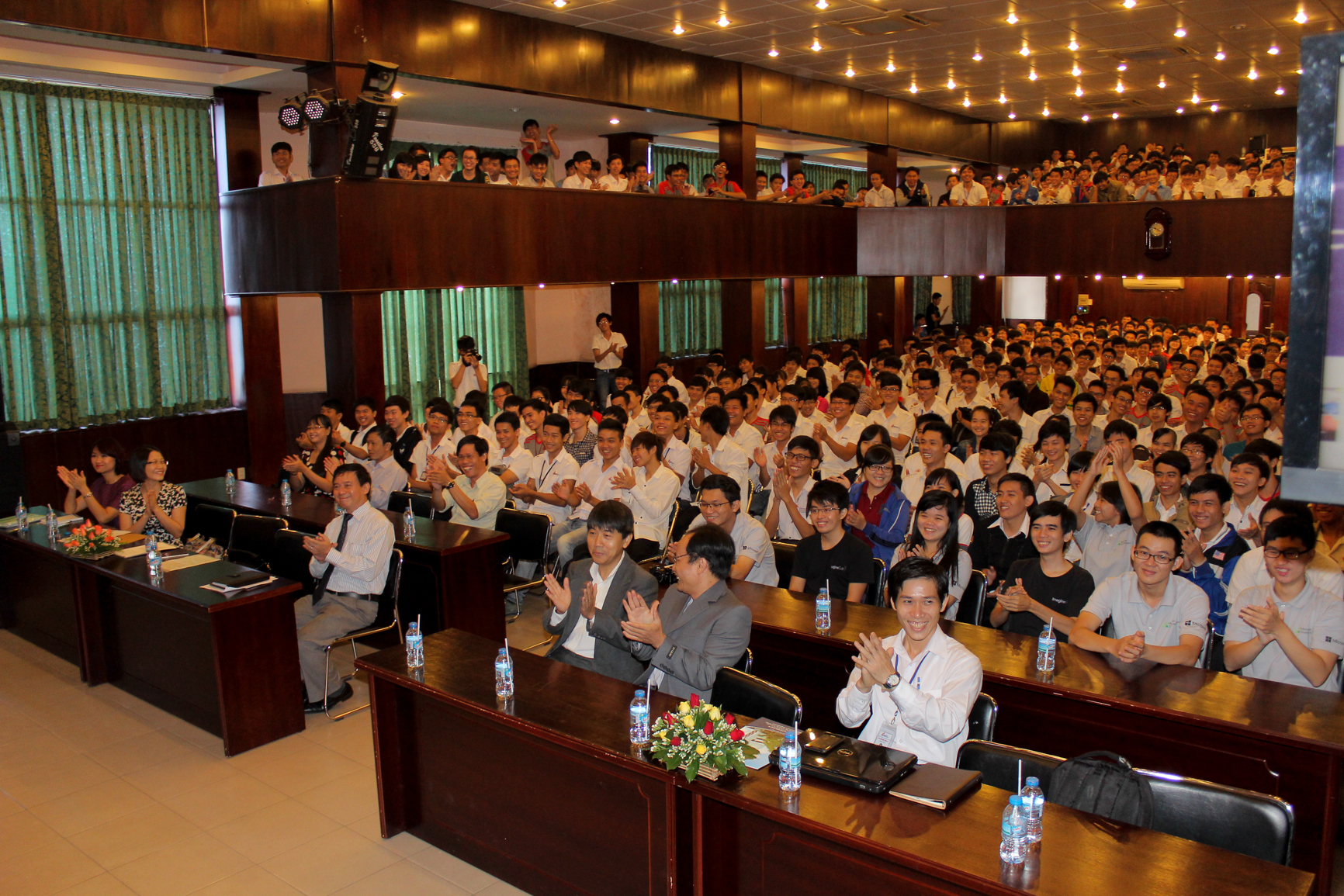 Hỗ trợ sinh viên để có việc làm