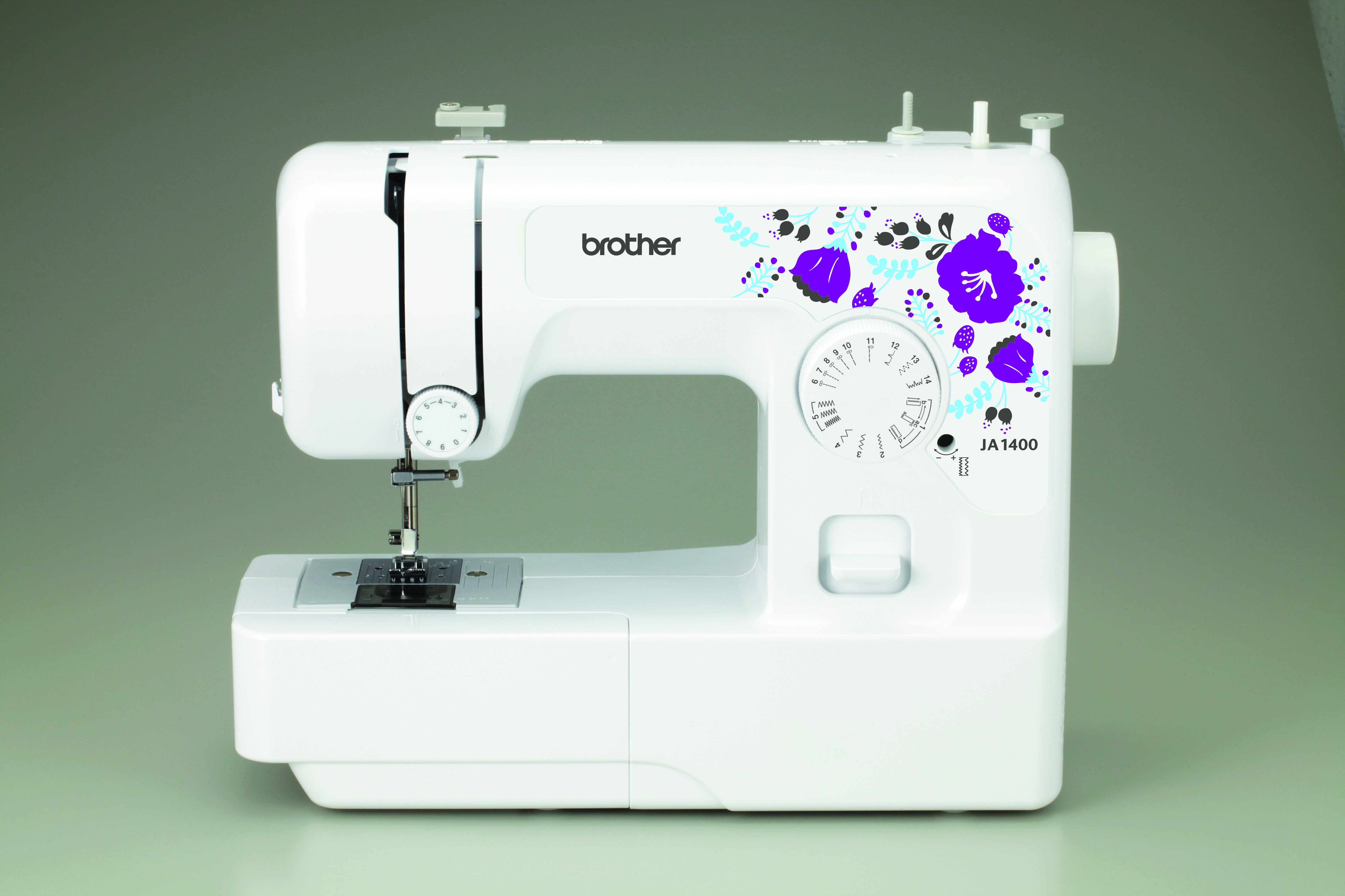 Brother giới thiệu máy may và máy thêu mới