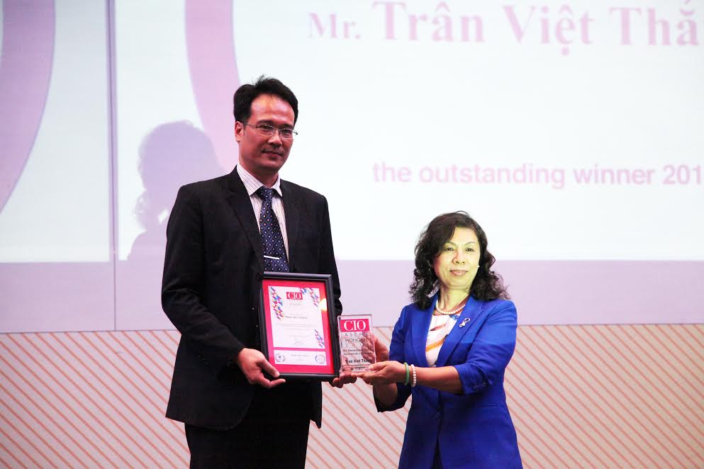 
&Ocirc;ng Trần Việt Thắng trận giải thưởng
