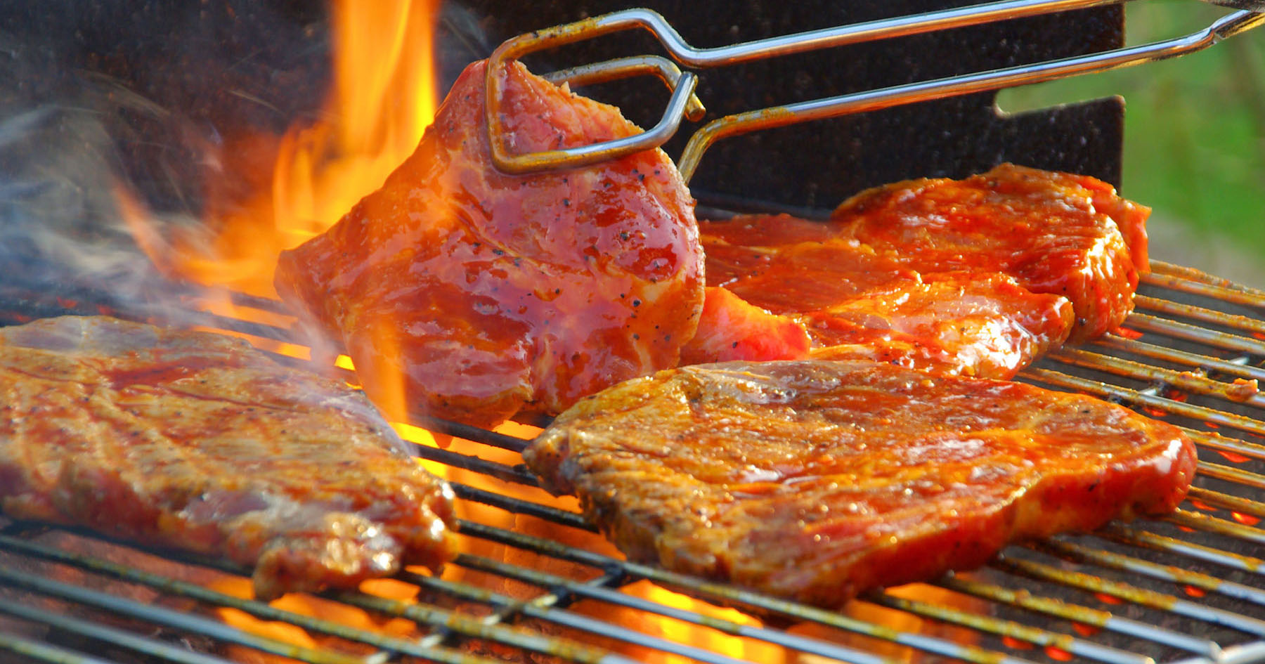 ​Nghiện ăn buffet thịt nướng, coi chừng bị ung thư