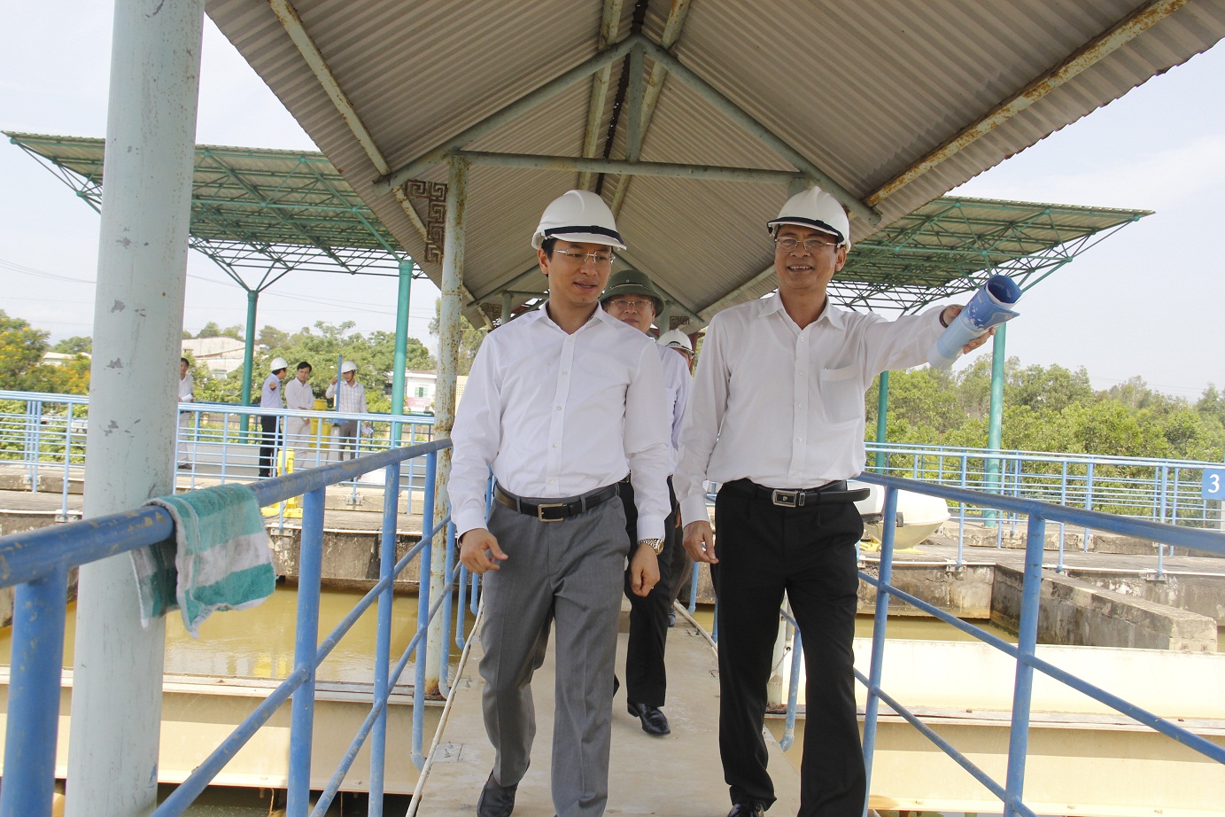 Thủy điện hoạt động, dân Đà Nẵng “ngấm đòn” nước nhiễm mặn