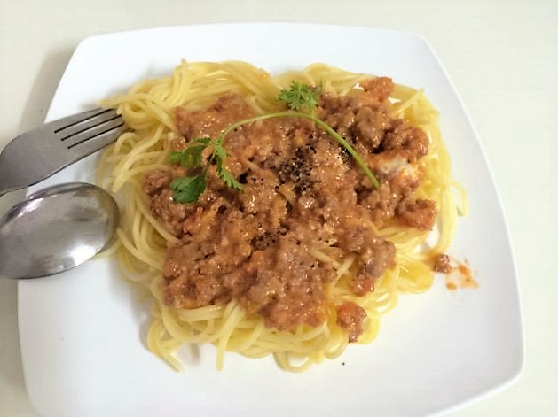 
Hấp dẫn m&igrave; &Yacute; sốt c&agrave; chua b&ograve; bằm ph&ocirc; mai
