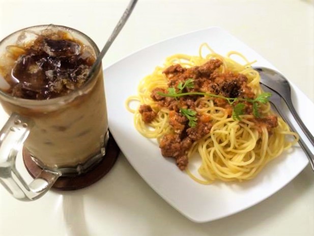
M&igrave; &Yacute; sốt c&agrave; chua b&ograve; bằm ph&ocirc; mai đơn giản, dễ l&agrave;m
