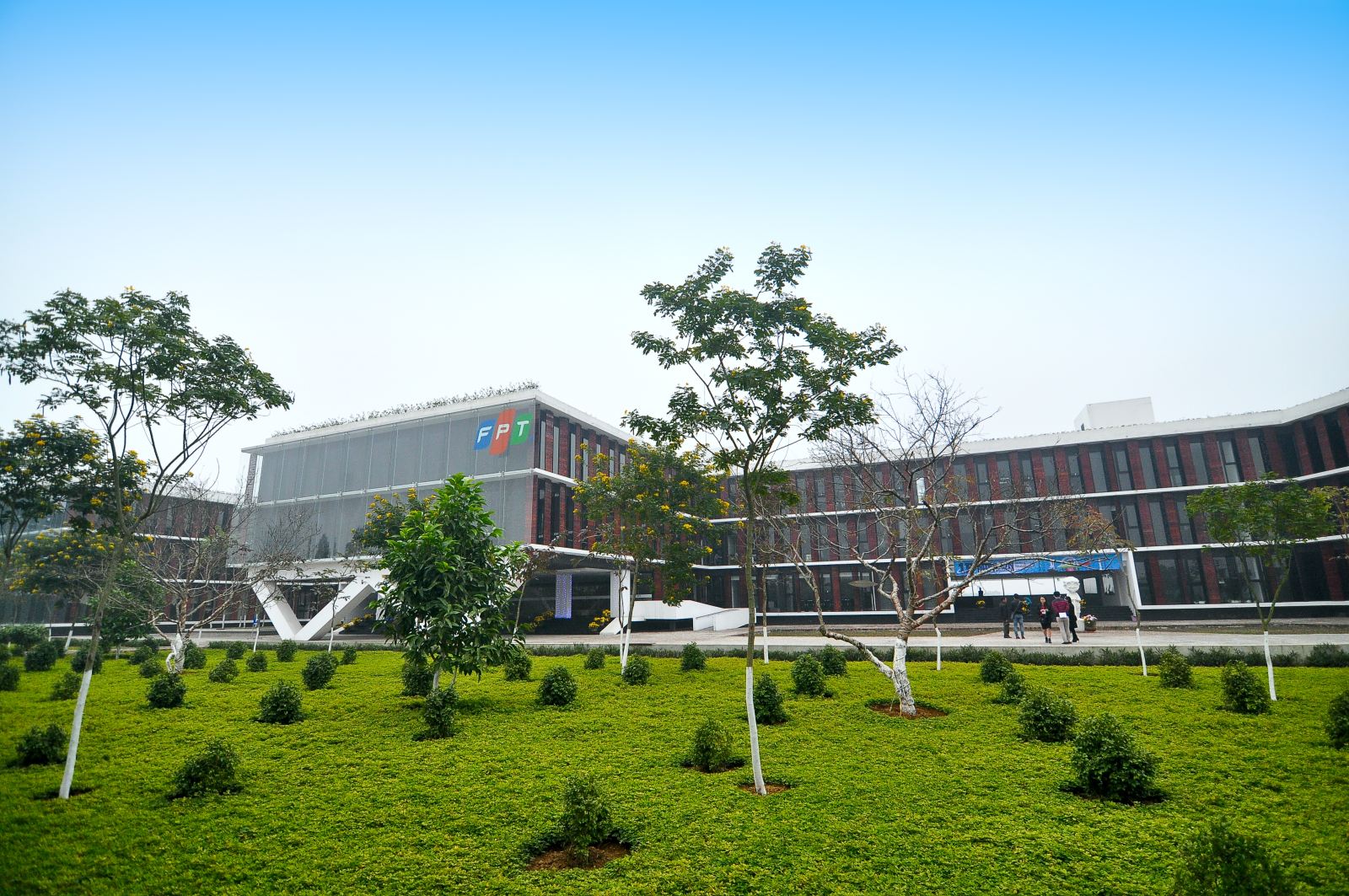 FPT - Doanh thu từ thị trường nước ngoài tăng 36%