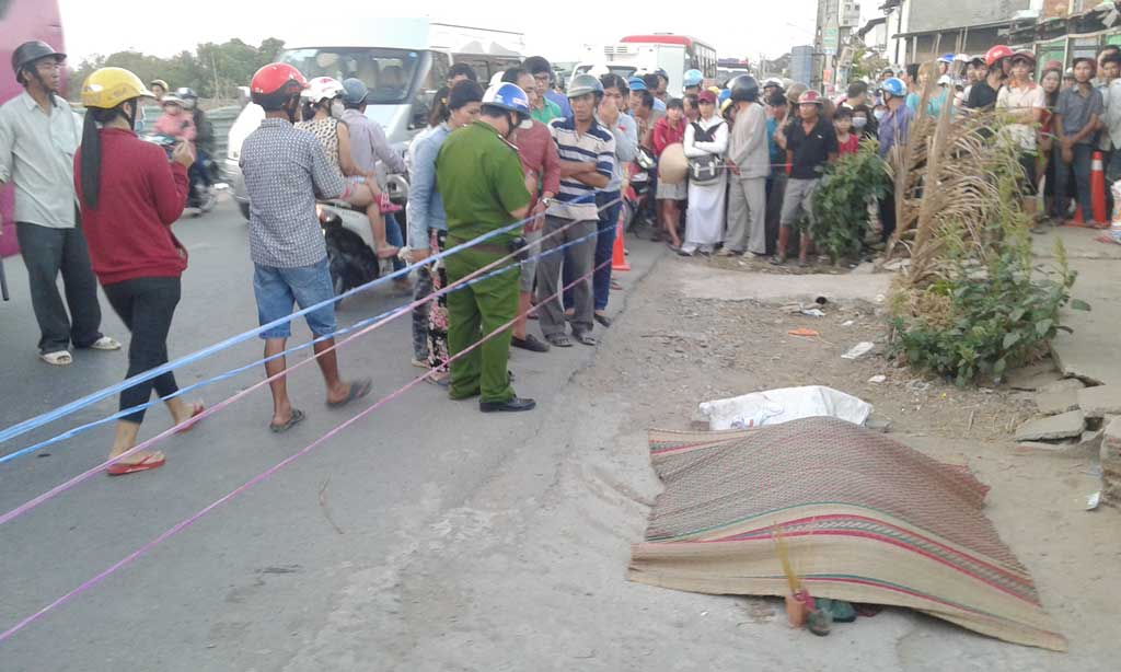 Kẻ đâm chết bạn thân ra đầu thú