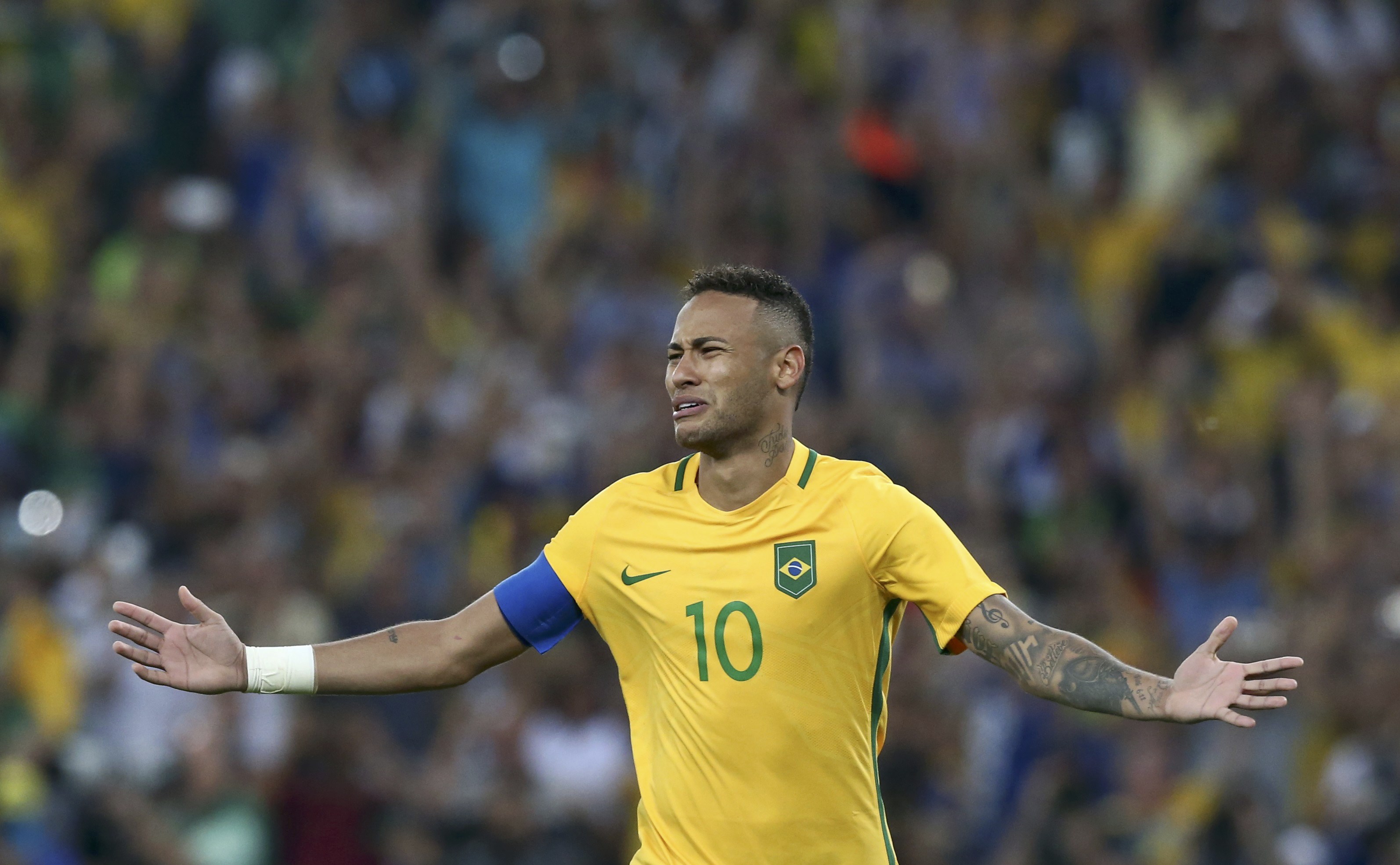 Neymar bật khóc khi giúp Brazil vô địch Olympic