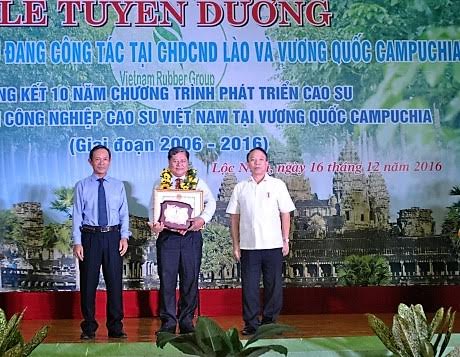 Tuyên dương 168 công nhân Lào, Campuchia tiêu biểu