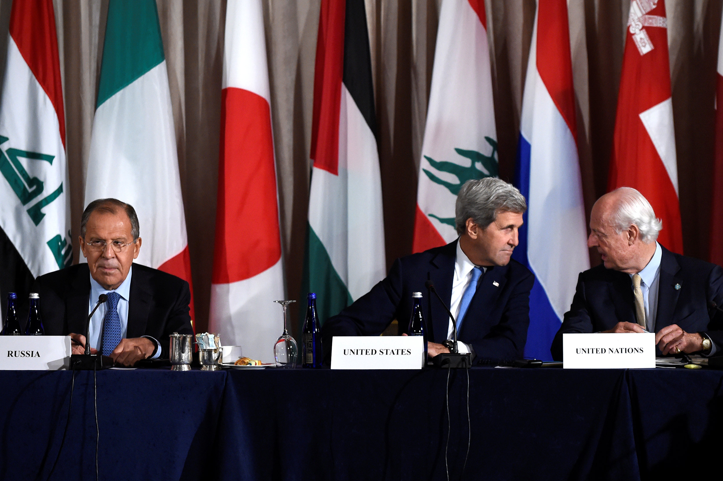 Lệnh ngừng bắn Syria vô hiệu, quân Assad trút bom bù