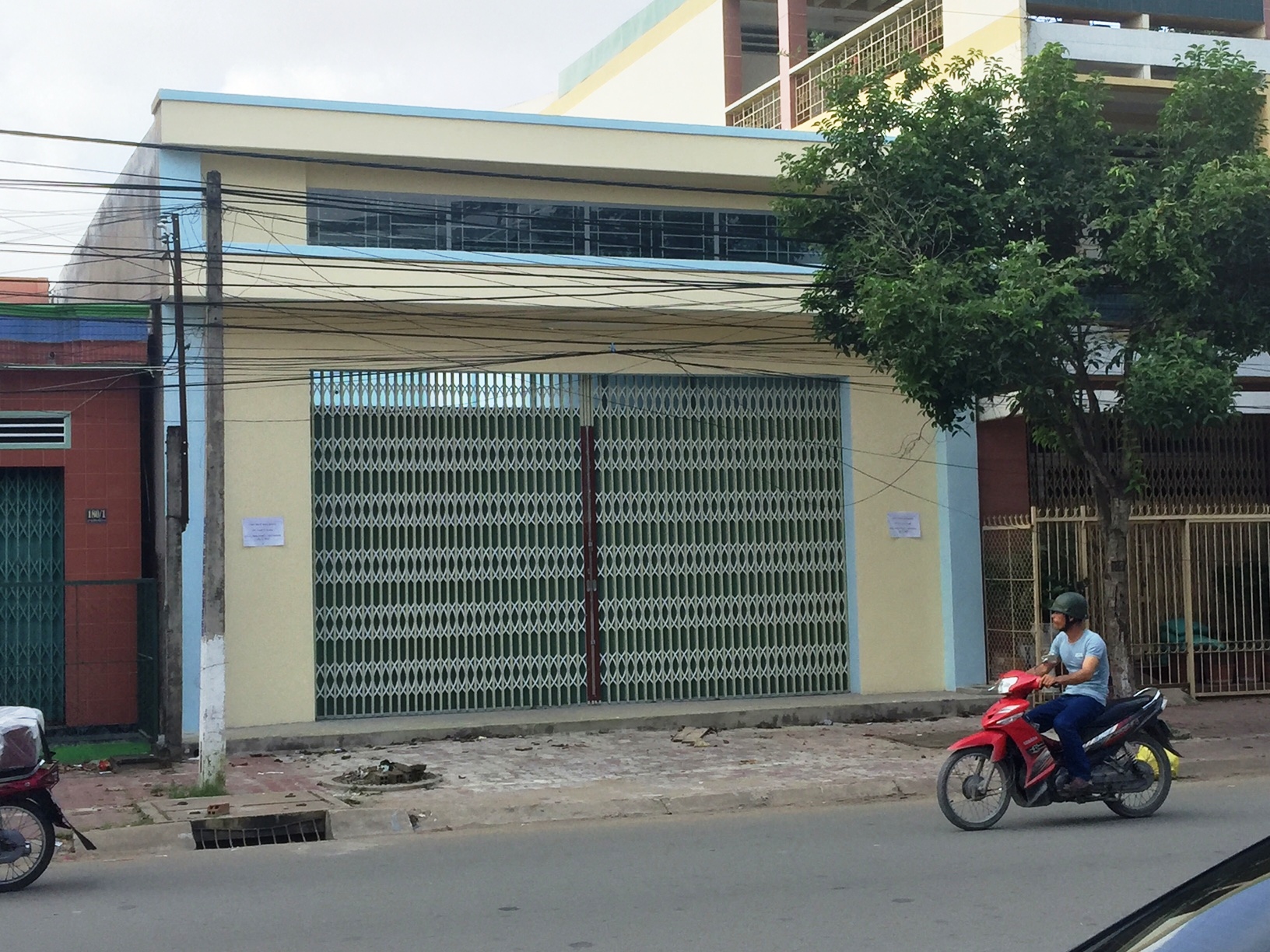 Sếp Điện lực lấn chiếm đất công, xây nhà sai phép