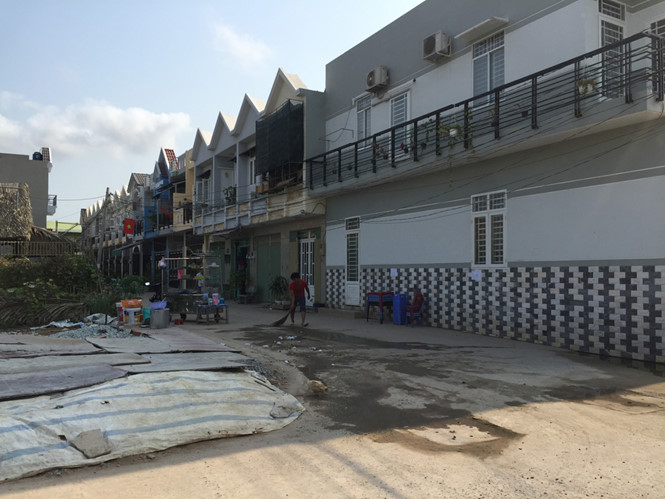 Rủi ro nhà phố giá 'bèo'