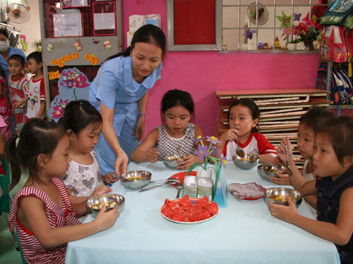 Hỗ trợ giữ con công nhân ngoài giờ