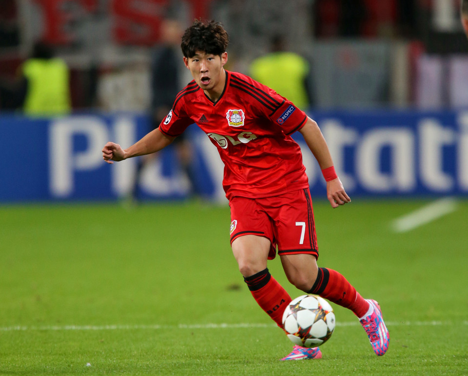 Heung Min trong màu áo Leverkusen