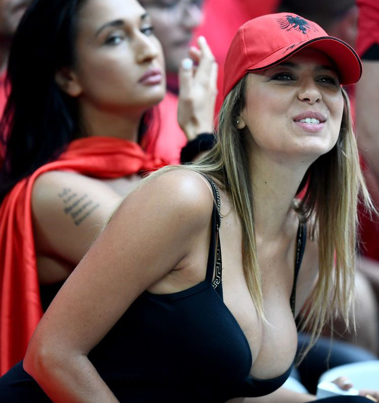 Những CĐV “nóng” nhất vòng bảng Euro 2016