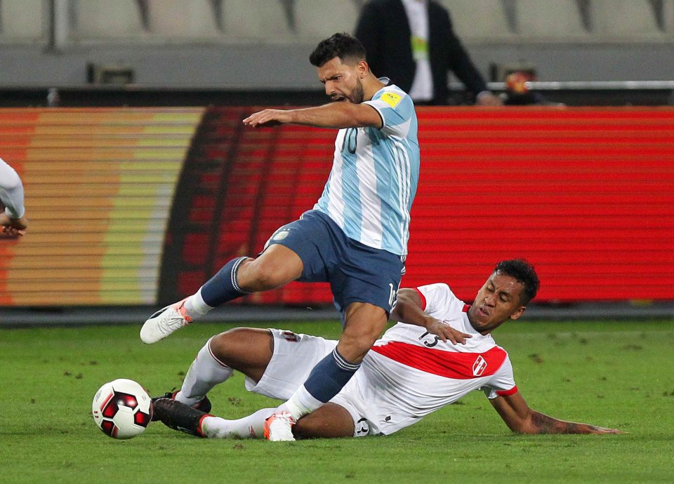 Aguero bị chấn thương trận gặp Peru