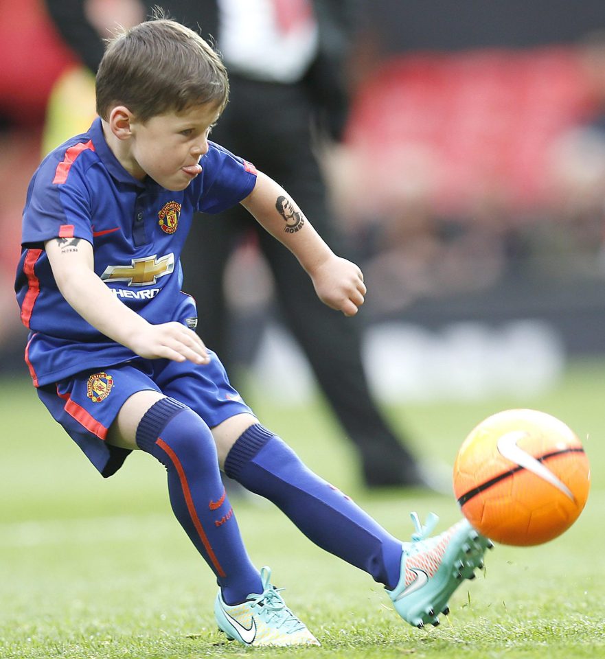 Kai, con trai cả của Rooney, sẽ sang Học viện Bóng đá Man City