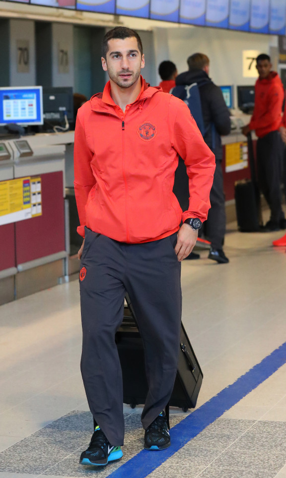 Mkhitaryan &iacute;t được Mourinho sử dụng